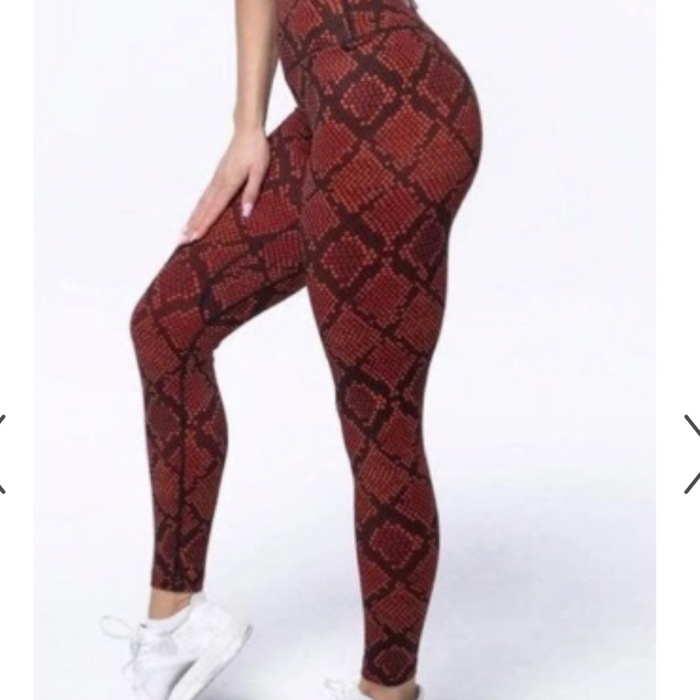 Balance Athletica/ Vitality Cobra Ascend Leggings- size S